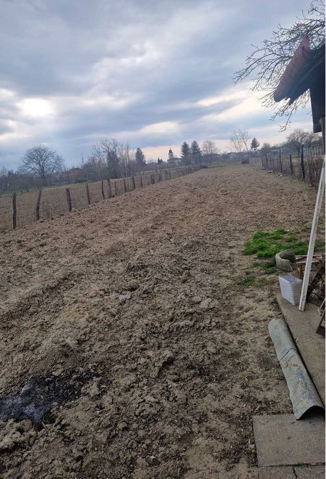 Persoana fizica vand casa si teren 1700 mp in Cotu Vames, jud neamt