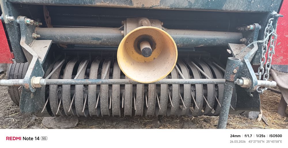 Рулонна сламопреса