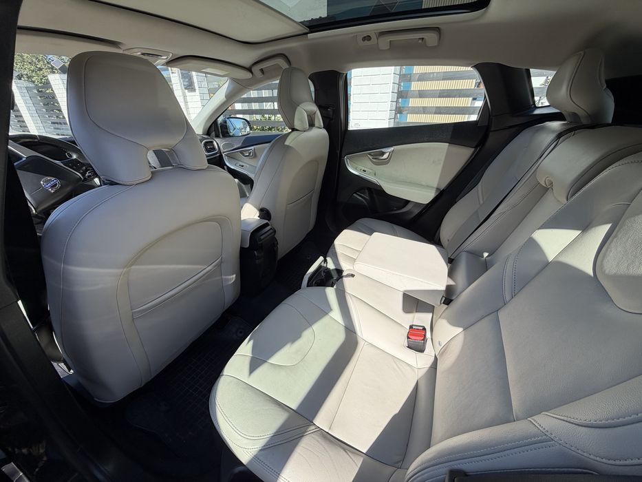 VOLVO V40 2015 — imagine 4