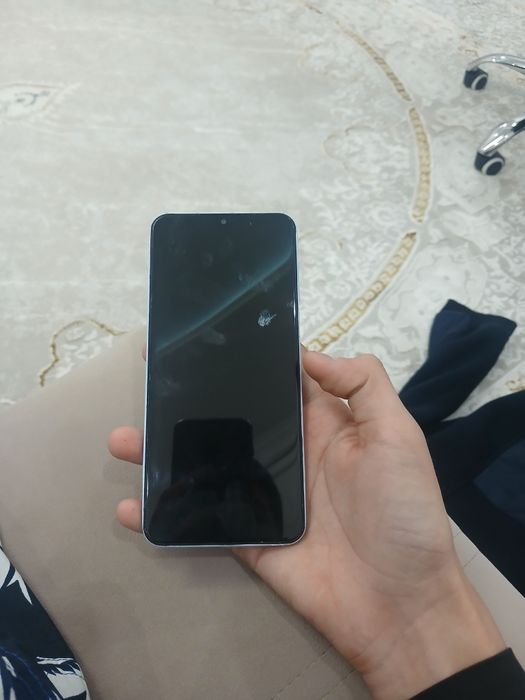 В хорошем состаяние Samsung a13 рабочий