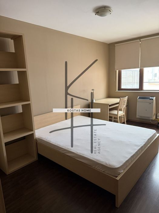 Дава се под наем Тристаен апартамент в Варна, Център - 100 кв.м за 797.64 € - Снимка #2