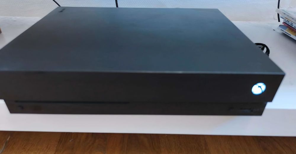 Xbox One X 1tb Чёрный