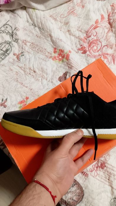 Футболни обувки за тренировки