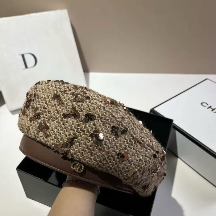 Дамска шапка барета с пайети