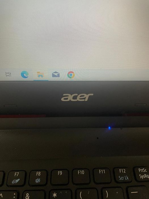 Продам офисный ноутбук acer