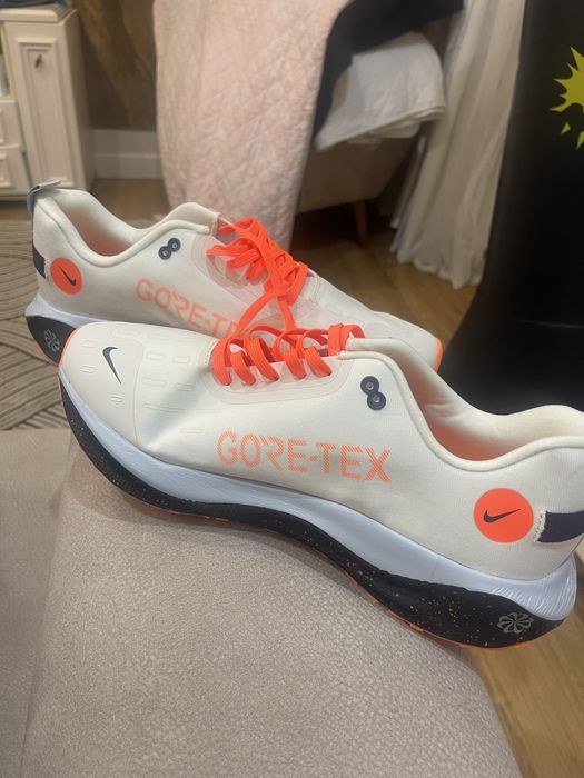 Продам кроссовки Nike goretex 45