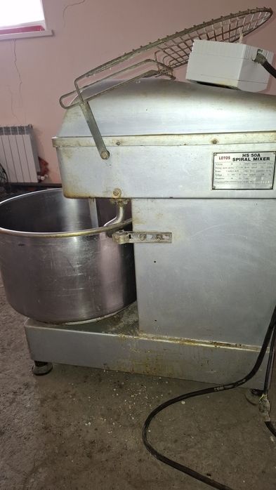 Тестомешалка LOTOS HS 50A