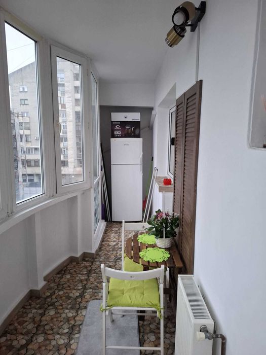 Inchiriez Studio Universitate. KFC .