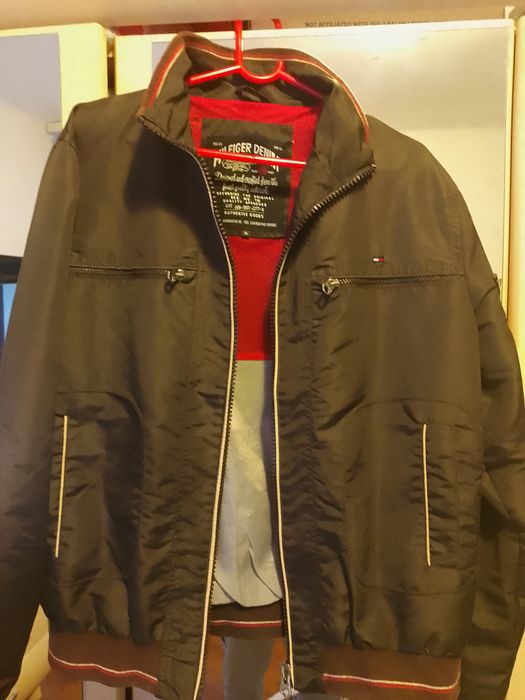 Geaca Tommy Hilfiger unisex ,geaca este originala, mărimea XL