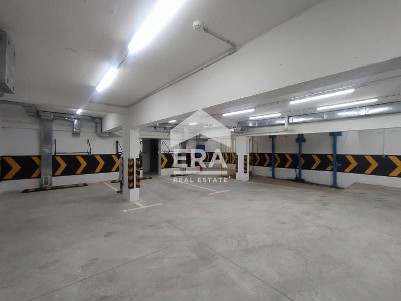 Продава се Гараж / Паркомясто в Варна, Лятно кино Тракия - 137 кв.м за 548 €/кв.м - Снимка #3
