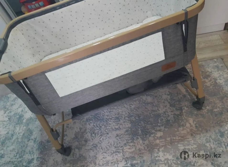 Кроват для новорожденных