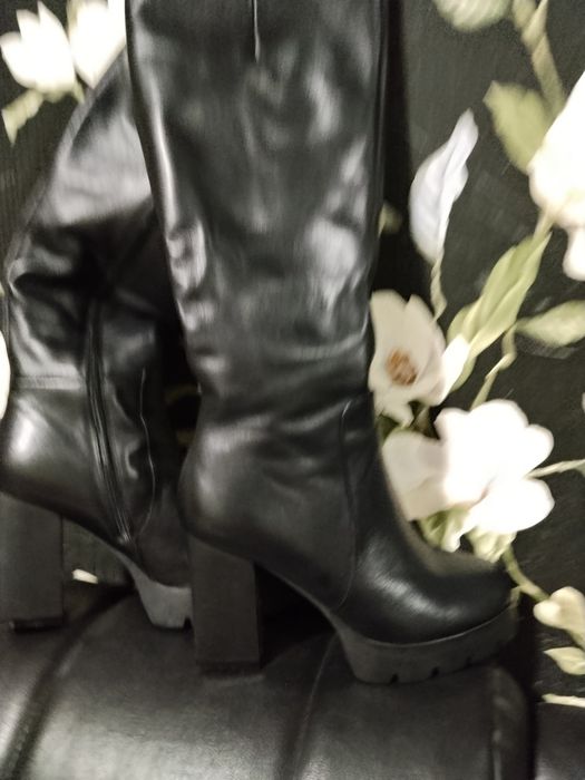 Сапоги кожаные новые .