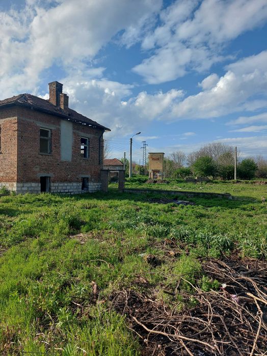 Продава се Къща в Левски - 130 кв.м за 98 €/кв.м - Снимка #2