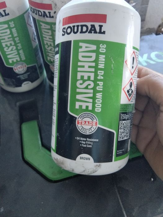 Vând aceste seturi de scule