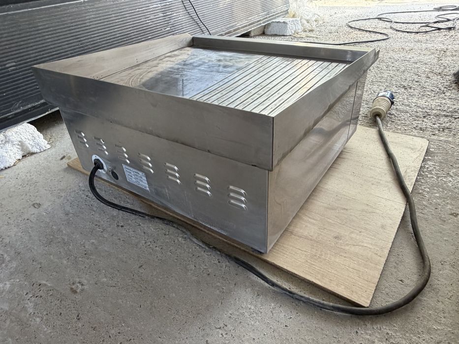 Plita electrica Fry-top profesional electric (Plită/Grătar HoReCa) – Trifazic