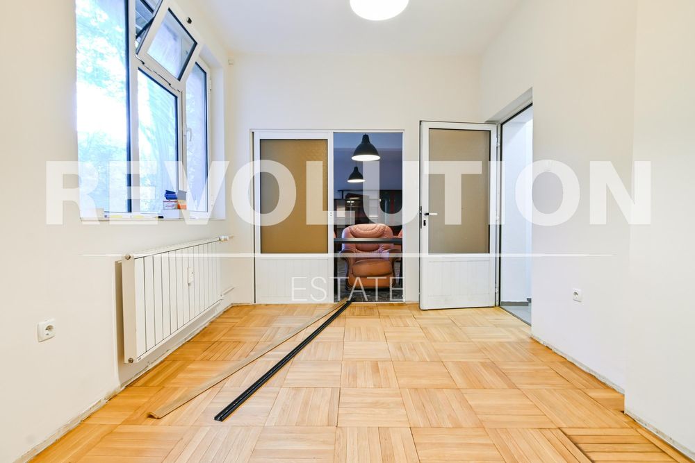 Дава се под наем Четиристаен апартамент в София, Докторски паметник - 122 кв.м за 800 € - Снимка #10