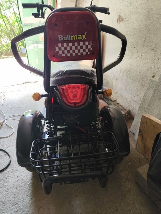 Двуместна  електрическа триколка Bullmax  Pudding  Grand 2000w