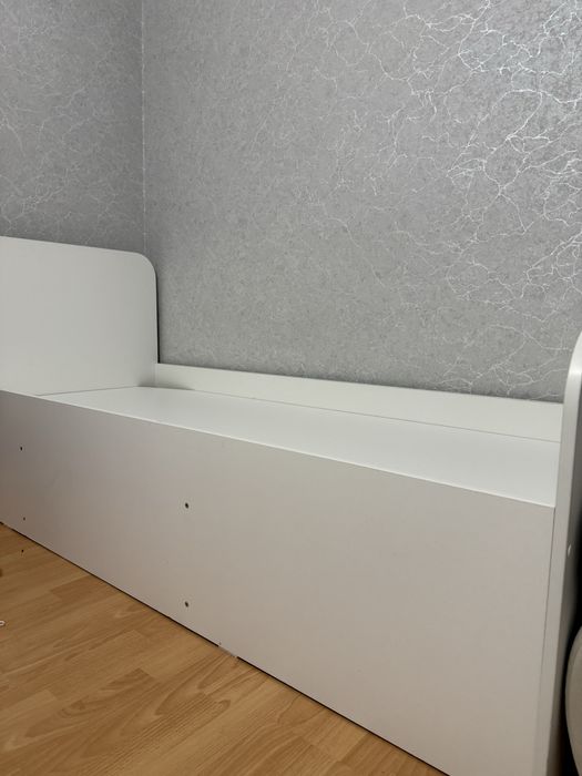 Кровать в хорошем состоянии