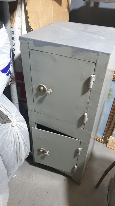 Сейф продам   (две двери)