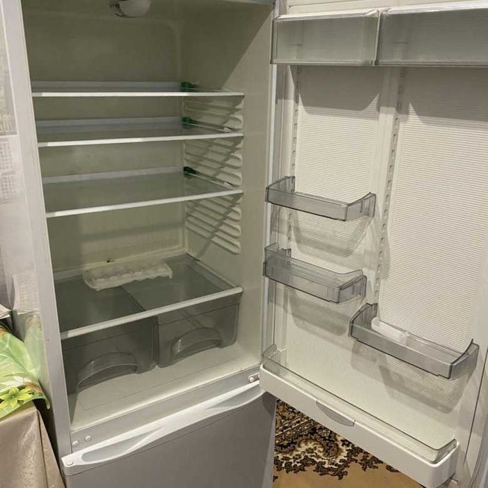 Продам современный , рабочий  холодильник