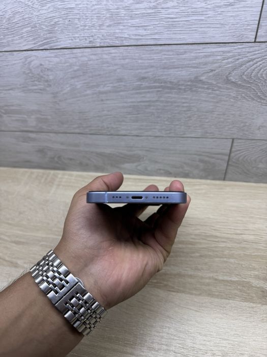 Продаю iphone 14 128gb