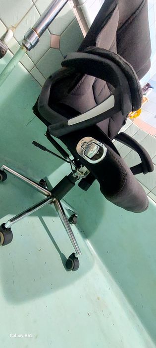 Ofisnoy kreslo sotiladi