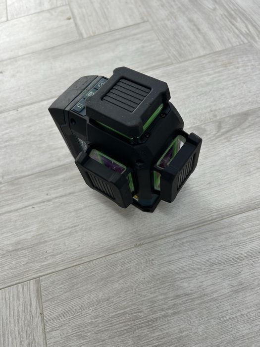 Bosch GLL80-33 G laser 3 pante raza verde