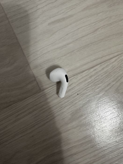 Наушник. Левое ухо airpods 4 оригинал