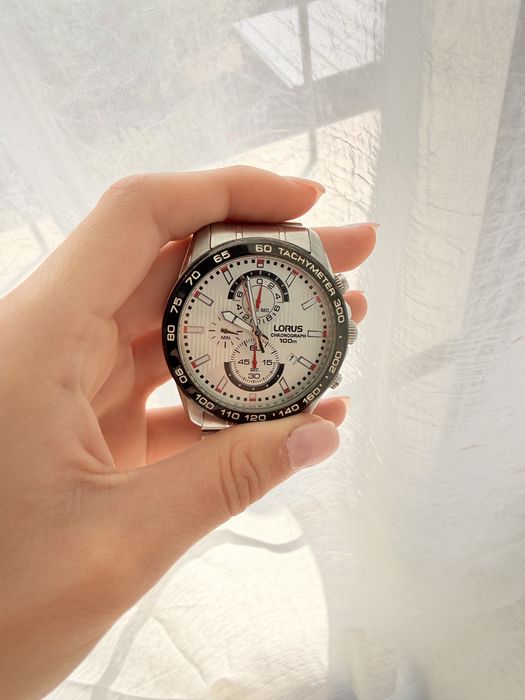 Часовник Lorus RM331GX9 от колекция Gents Sport.