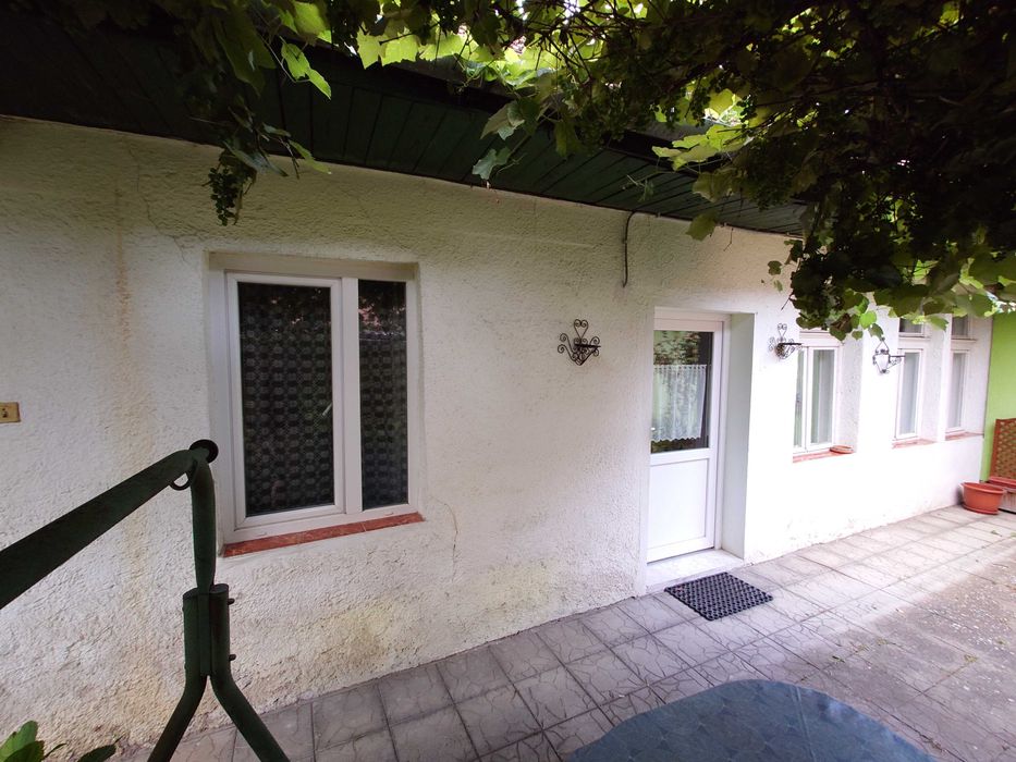 Casă de vânzare mobilată, 3 camere, zona Aleea Carpați