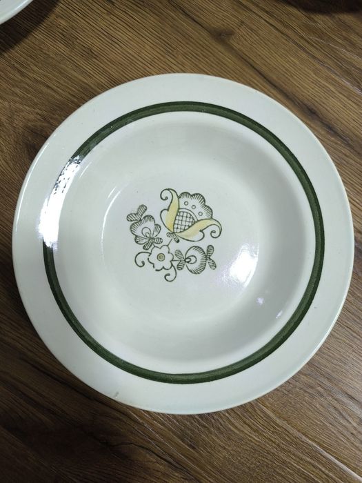 Глубокие большие тарелки НОВЫЕ