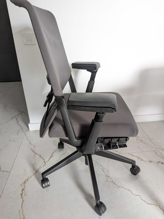 Scaun ergonomic de birou Haworth Comforto 5965 (Zody)