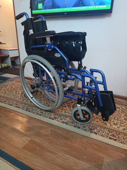 Инвалидная коляска