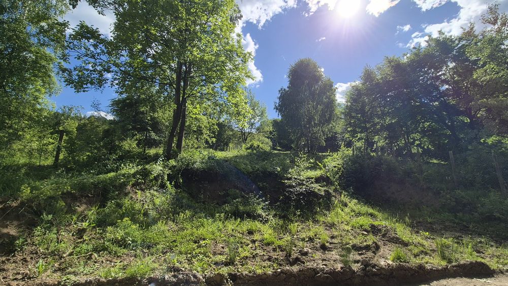 Vând 977 mp  teren intravilan în orașul Breaza - Poiana Lazului