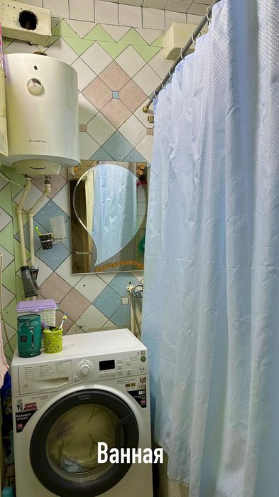 Продам свою 4-х комнатную кв. в Янгиюле! Дом 4-этажный,  2 - этаж!