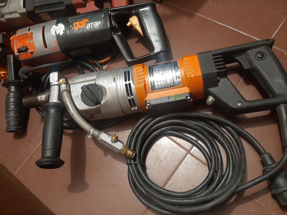 Диамантенопробивни машини