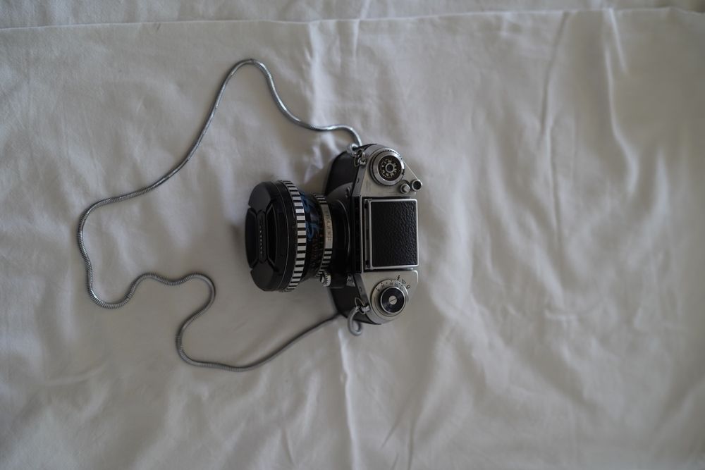 carl zeiss flektogon 20mm f4 cu aparat EXA