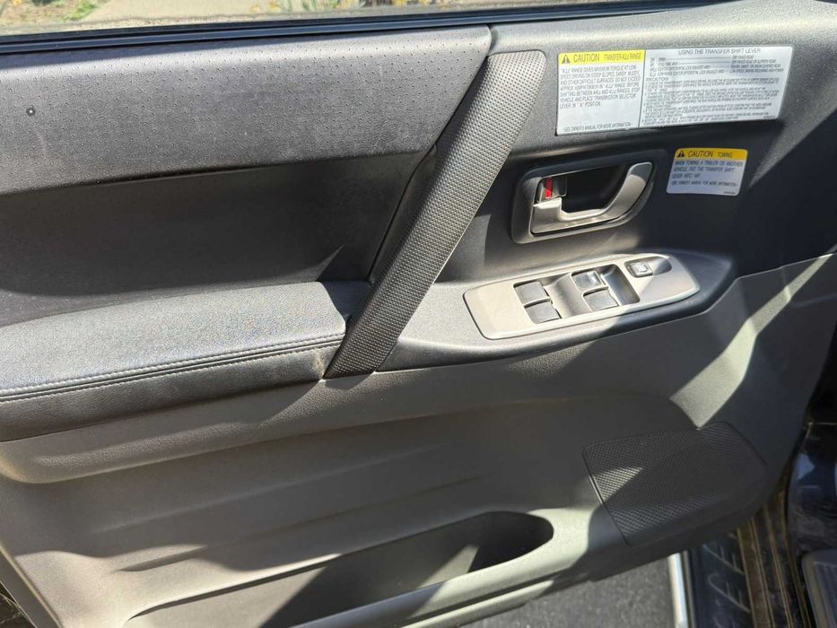 MITSUBISHI Pajero 0 — imagine 4