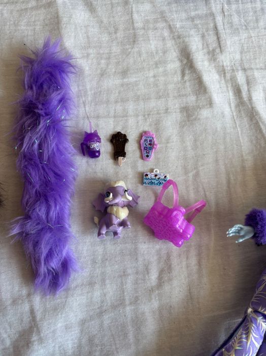 Monster high кукли Abbey и Draculaura