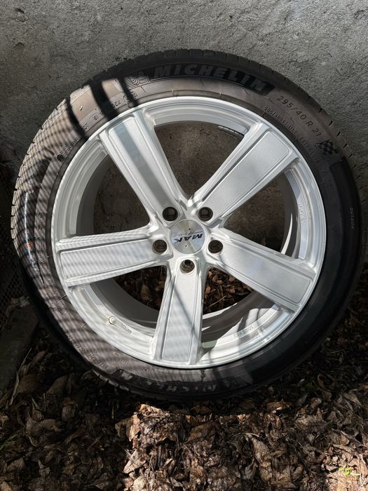Джанти с гуми 295/40/21