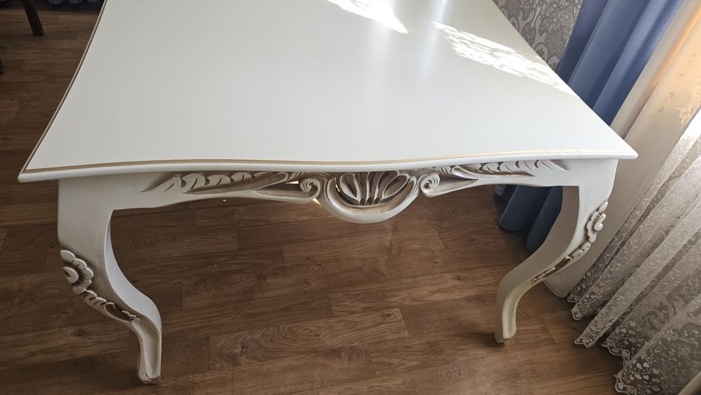 Стол в зал на 10 персон