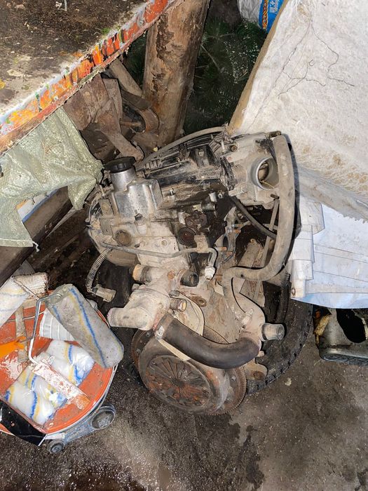 Продается мкпп и двигатель на приору 1 поколения