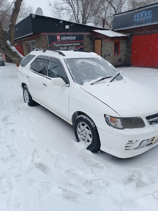 Продам машину Nissan Ernasa 1998