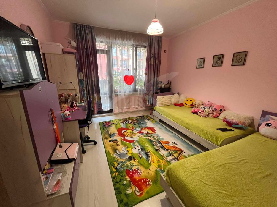 Продава се Тристаен апартамент в Пловдив, Остромила - 120 кв.м за 1500 €/кв.м - Снимка #9