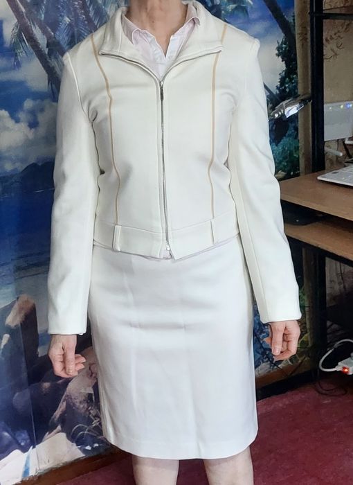 Костюм женский,  классический.