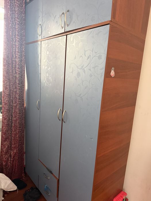 Продается шкаф для одежды