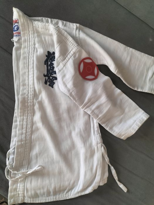 Продам кимоно с защитами