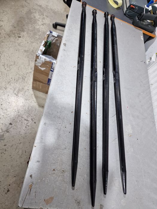 Tepuse dinti furca baloti gunoi Lungime: 1100 mm import Olanda 
Diamet