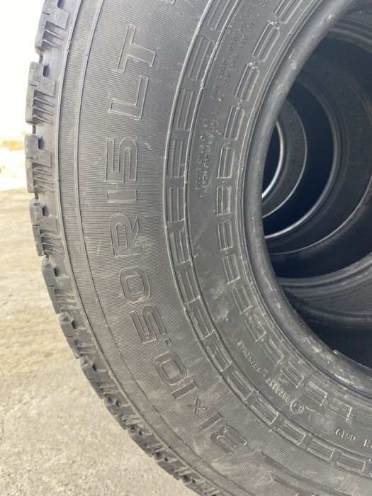 Продам резину 31*10.50 R15