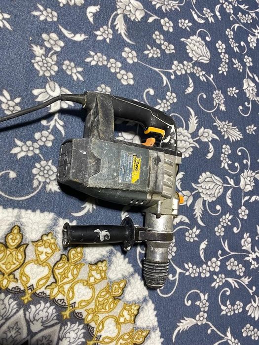 Продаётся страительные инструменты.